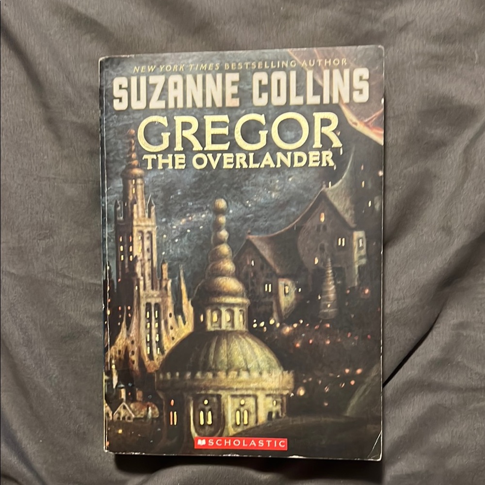 Gregor the Overlander Novel by Suzanne Collins